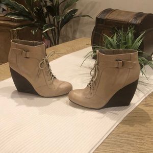Seychelles wedge booties